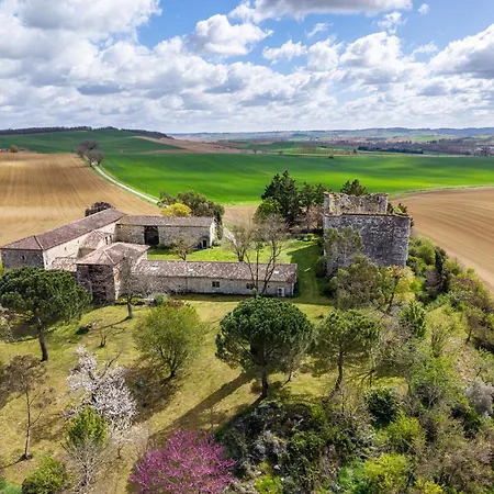 Du Chateau Des Fours 펜션